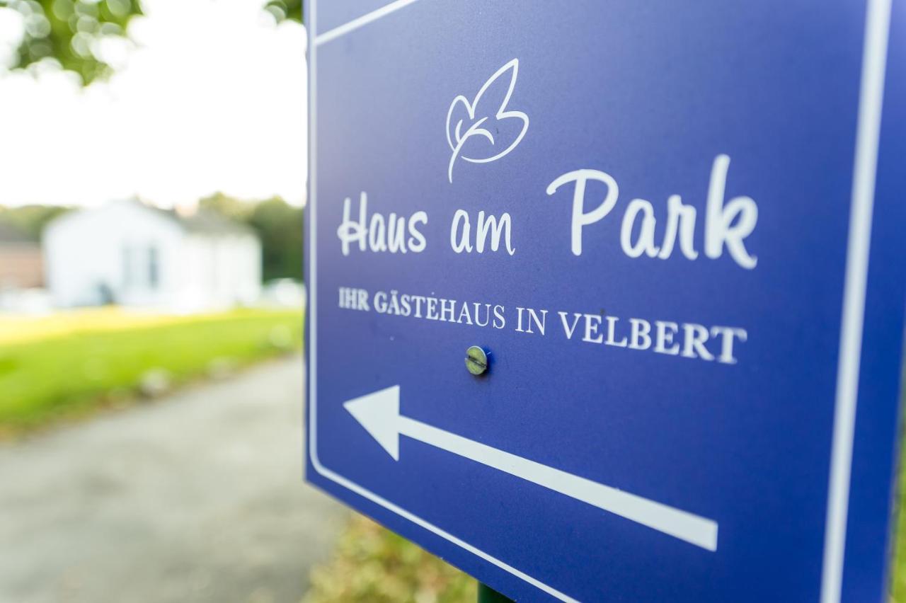 Haus Am Park - Ihr Gaestehaus In Велберт Екстериор снимка